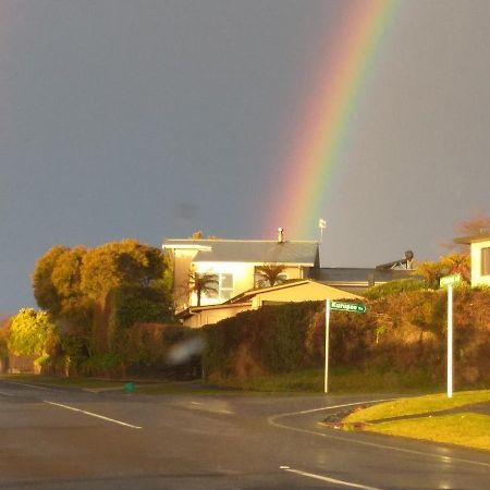 Charlies@Hilltop deluxe retreat Bed & Breakfast Taupo Exterior foto