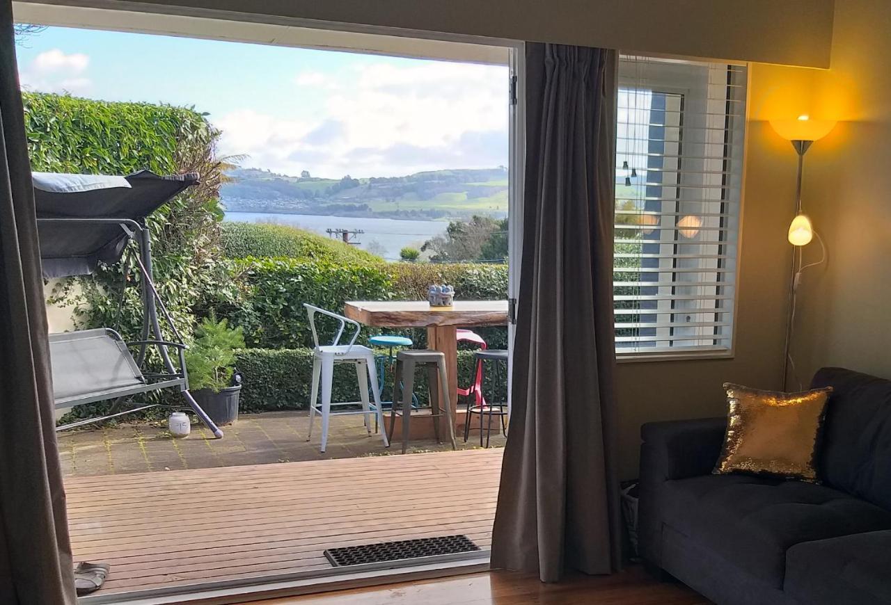 Charlies@Hilltop deluxe retreat Bed & Breakfast Taupo Exterior foto